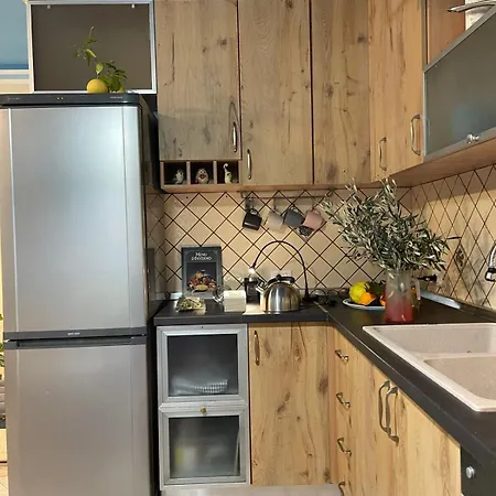 Tirana_cliche_apartment تيرانا